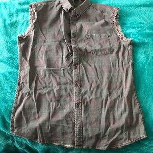 New cut off sleeve retro button down, has a plaid look to it